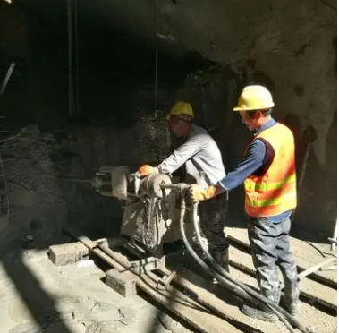 洪山水下抗分散灌浆料特点 水下不分散注浆料介绍